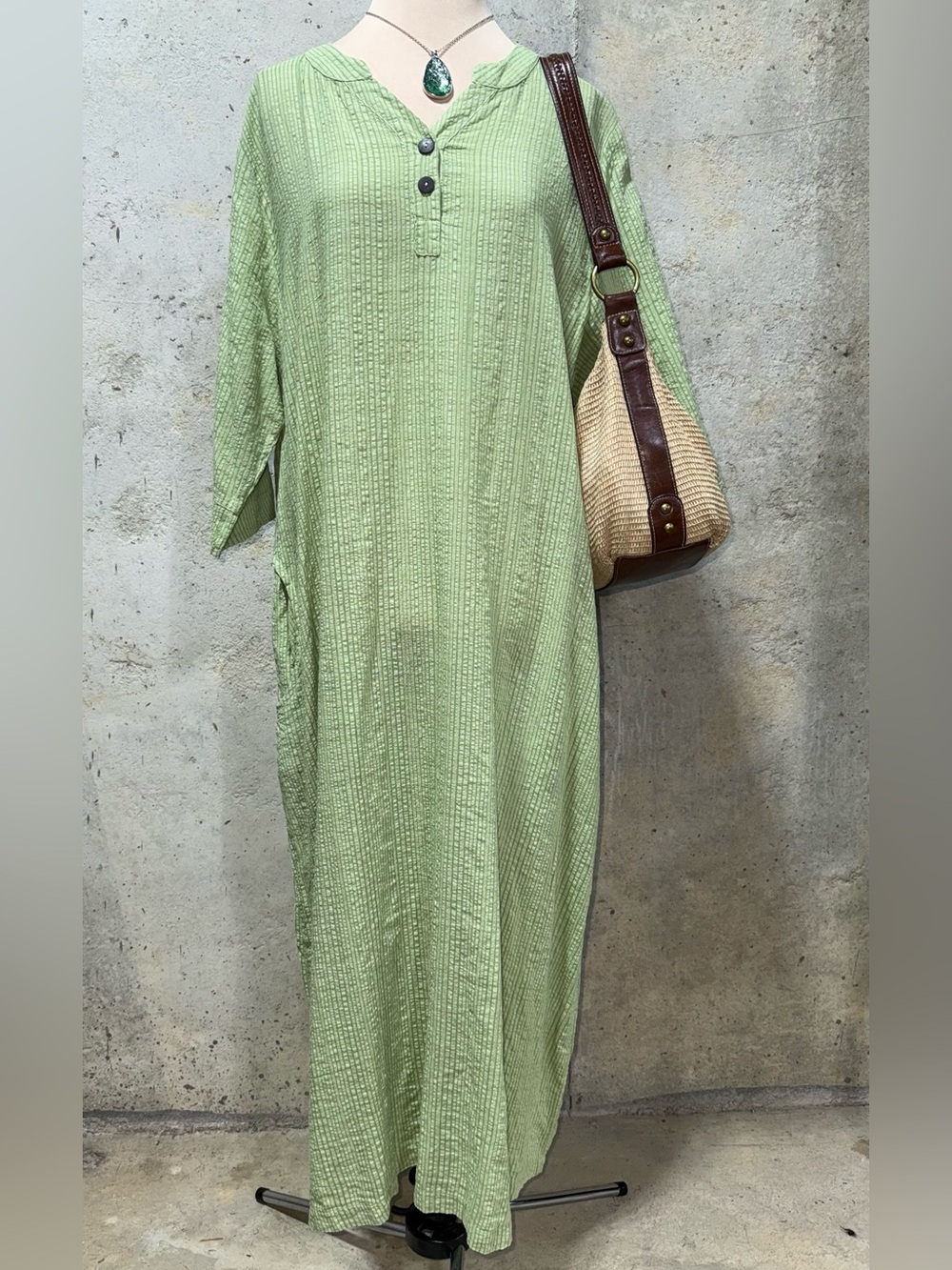 NWT Inoah Willow Green Crinkle Maxi Dress Oversized Pockets S/M - Picture 5 of 10
